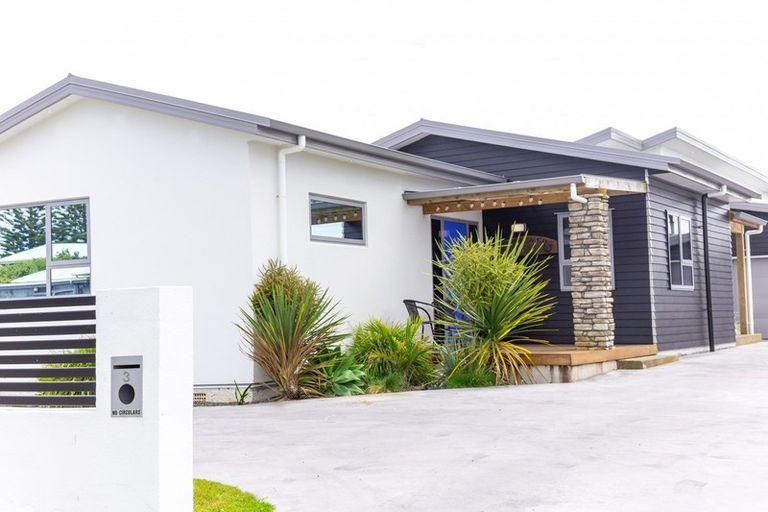 Photo of property in 3 Kamahi Street, Castlecliff, Whanganui, 4501