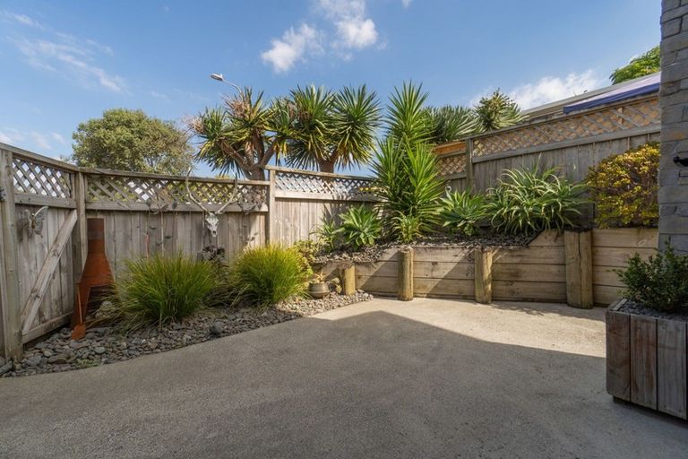 Photo of property in 12 Merlot Lane, Pukekohe, 2120