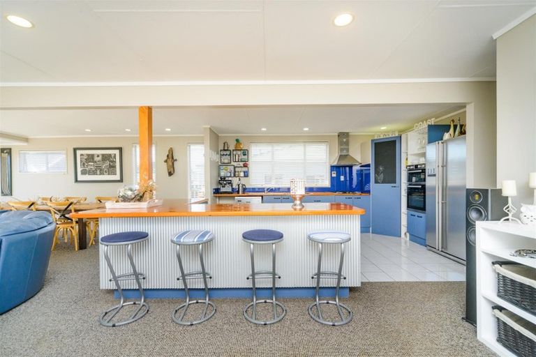 Photo of property in 1946 Parewanui Road, Parewanui, Bulls, 4894