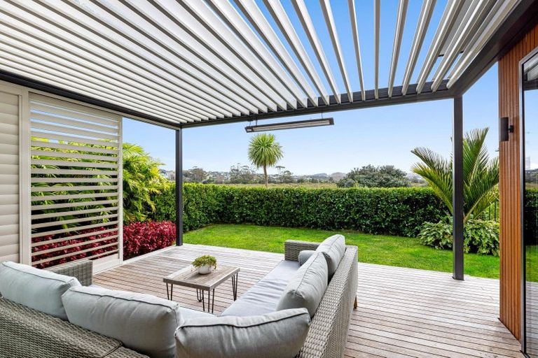 Photo of property in 14 Odlin Lane, Red Beach, 0932