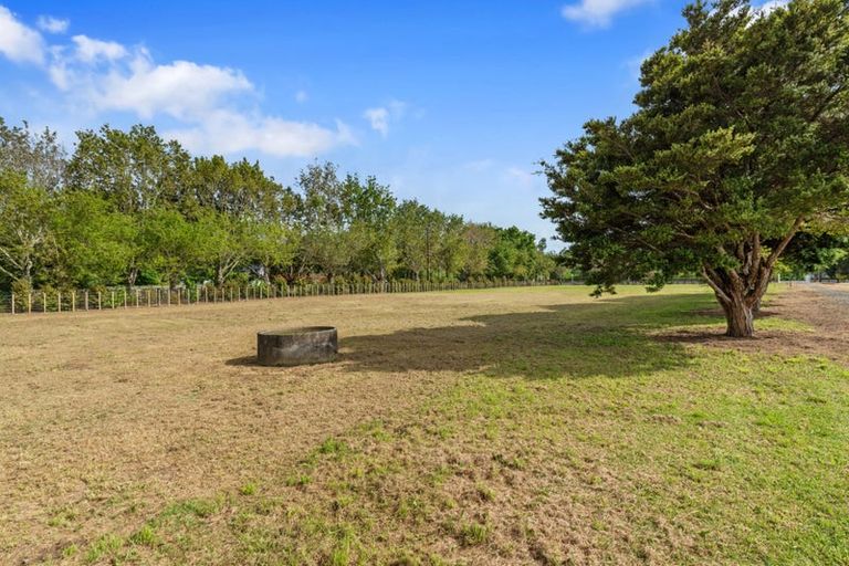 Photo of property in 37 Sunnyside Road, Coatesville, 0793