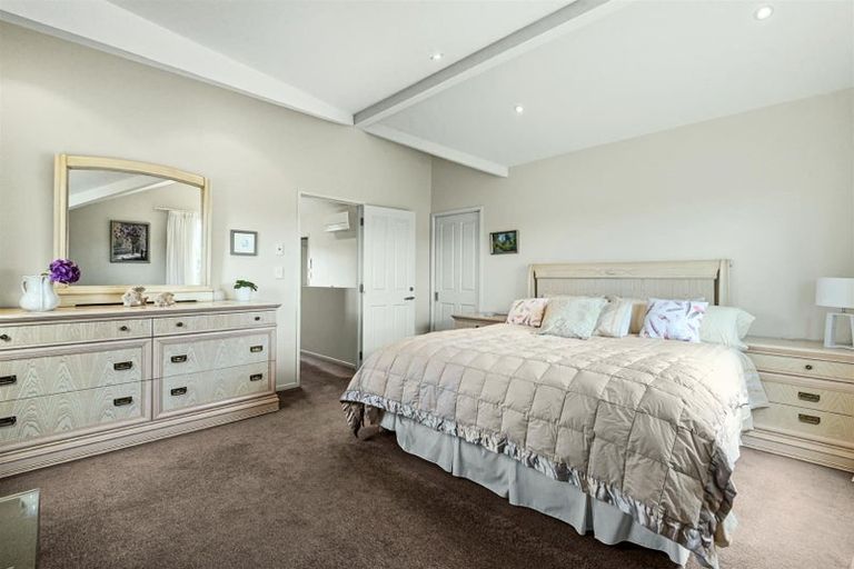 Photo of property in 42 Hart Road, Hauraki, Auckland, 0622