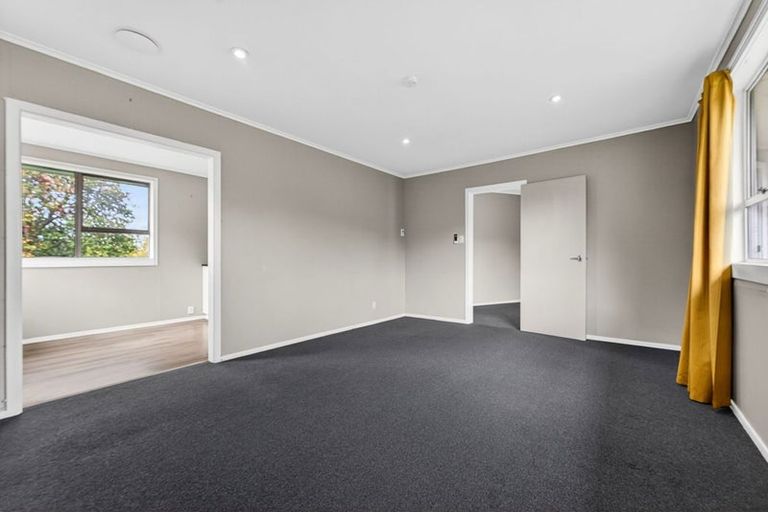 Photo of property in 37 Bruce Road, Glenfield, Auckland, 0629