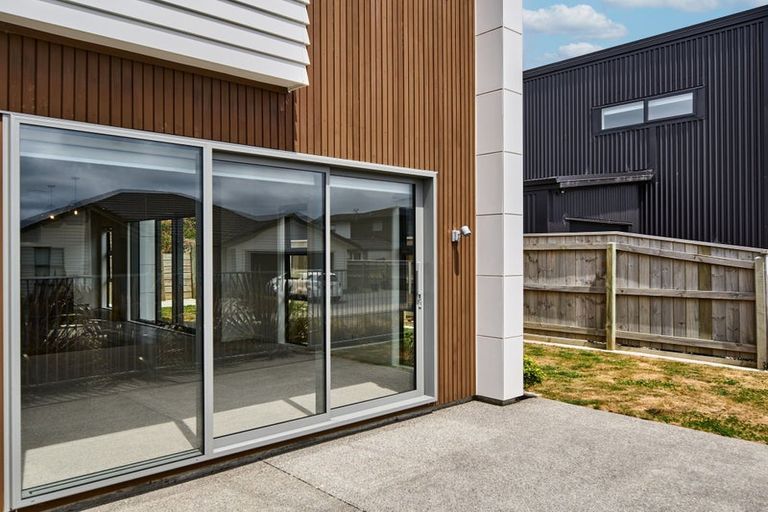 Photo of property in 4b Kaiaho Close, Aotea, Porirua, 5024