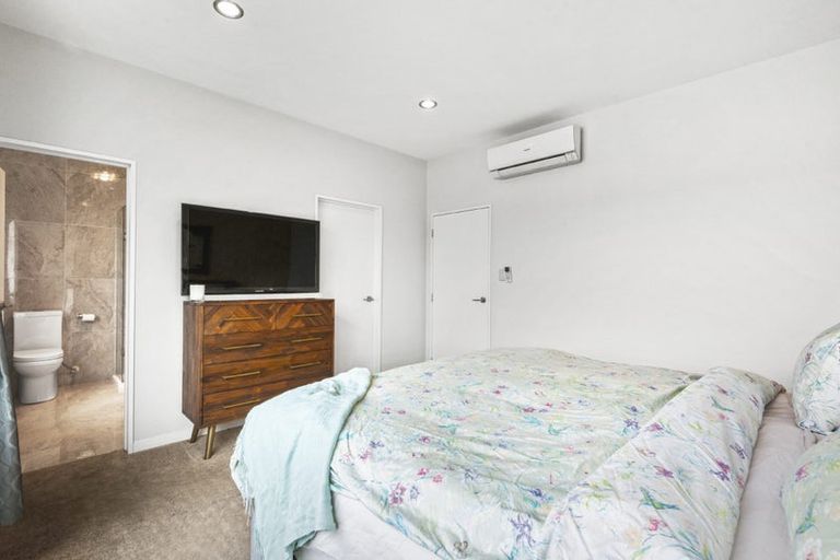 Photo of property in 21 Golden Morning Drive, Albany Heights, Auckland, 0632