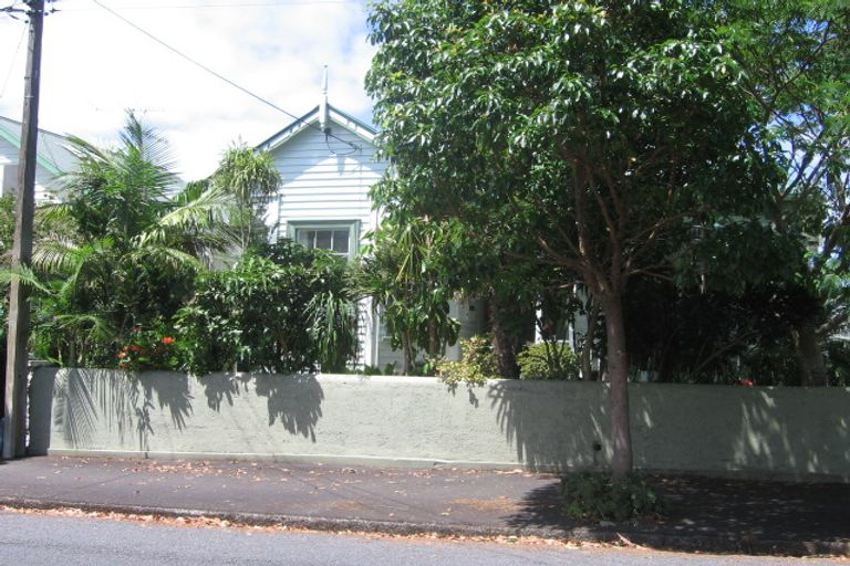 Photo of property in 8 Burgess Road, Devonport, Auckland, 0624