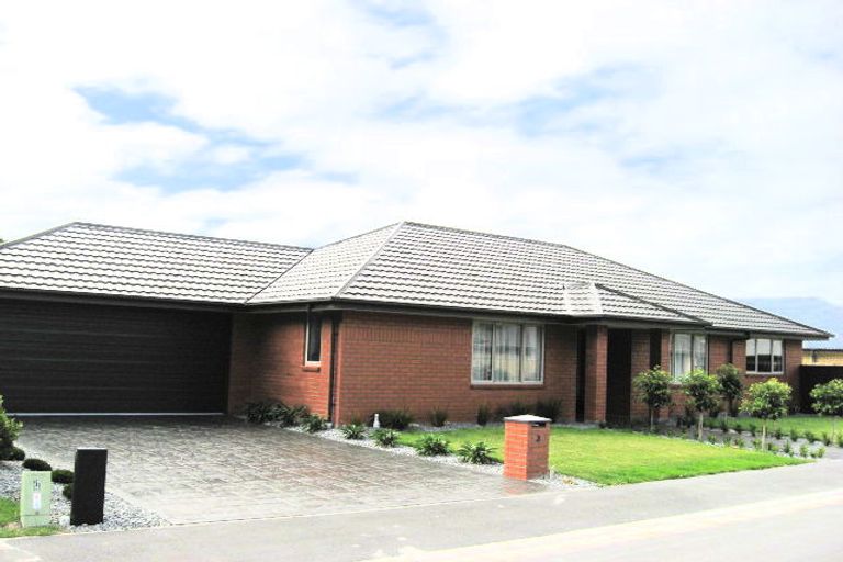 Photo of property in 2 The Tors, Heathcote Valley, Christchurch, 8022