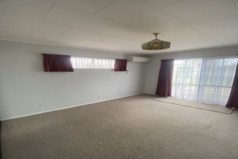 Photo of property in 10 Broadbelt Grove, Levin, 5510