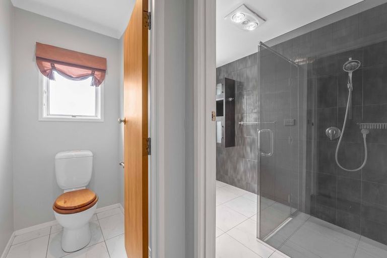 Photo of property in 2 Findlay Street, Moturoa, New Plymouth, 4310