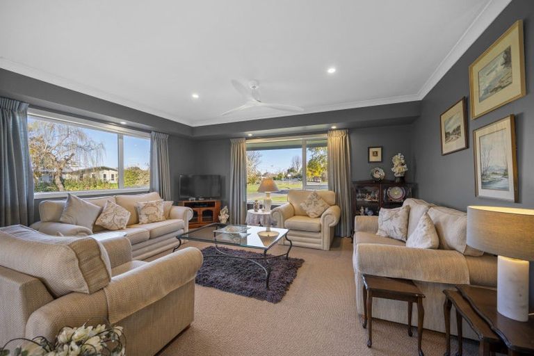 Photo of property in 1 Willow Drive, Taradale, Napier, 4112