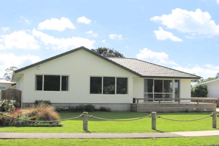 Photo of property in 149 Albert Street, Whitianga, 3510