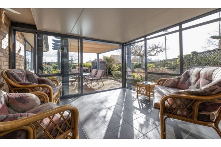 Photo of property in 16 Riegler Place, Belfast, Christchurch, 8051