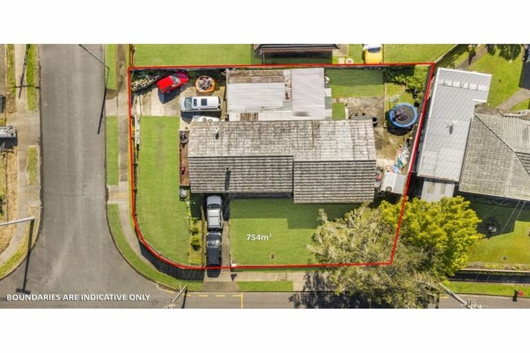 Photo of property in 44 Raglan Street, Mangere East, Auckland, 2024