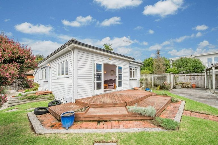 Photo of property in 4 Nathan Avenue, Paraparaumu Beach, Paraparaumu, 5032