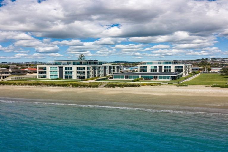 Photo of property in 12/383 Hibiscus Coast Highway, Orewa, 0931