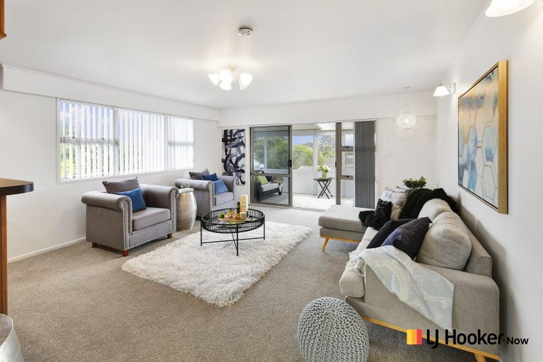 Photo of property in 5 Carbery Place, Manurewa, Auckland, 2102