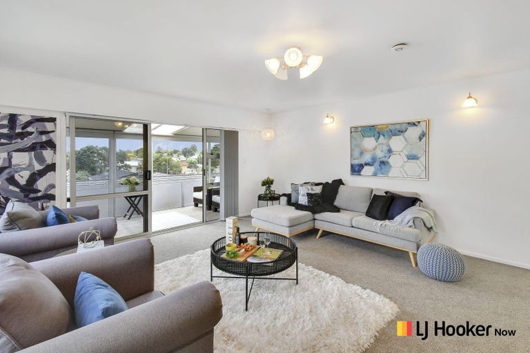 Photo of property in 5 Carbery Place, Manurewa, Auckland, 2102