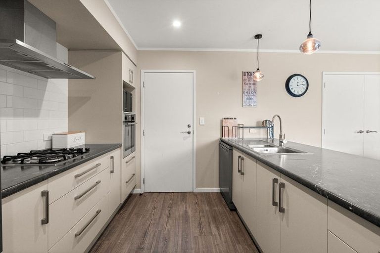Photo of property in 3 Lakeside Terrace, Omokoroa, 3114