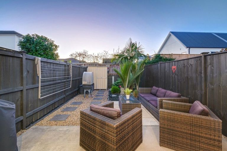 Photo of property in 11 Cambie Avenue, Red Beach, 0932