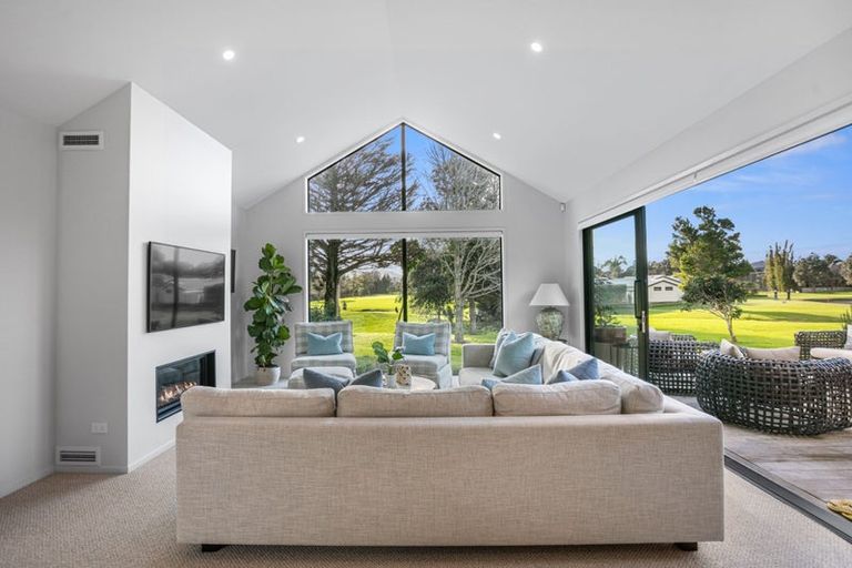 Photo of property in 15 Lynette Place, Pauanui, 3579