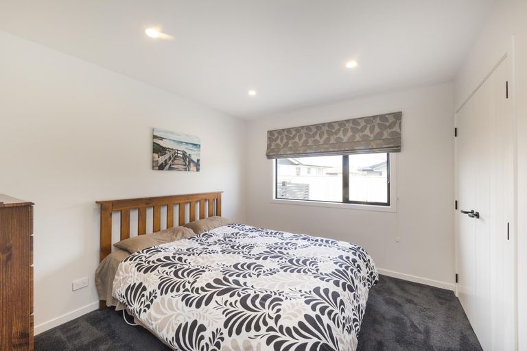 Photo of property in 24a Roberts Line, Kelvin Grove, Palmerston North, 4414