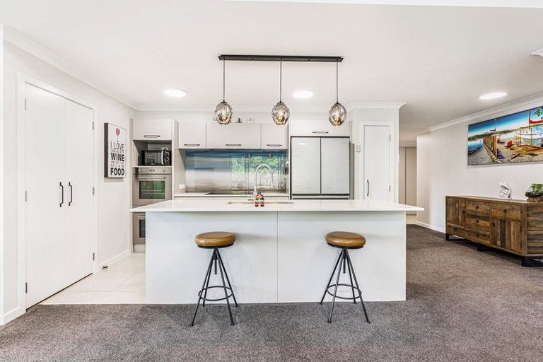 Photo of property in 74 Eaves Bush Parade, Orewa, 0931