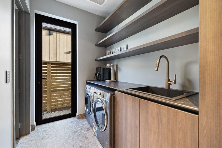 Photo of property in 11b Double Cone Road, Jacks Point, Queenstown, 9371