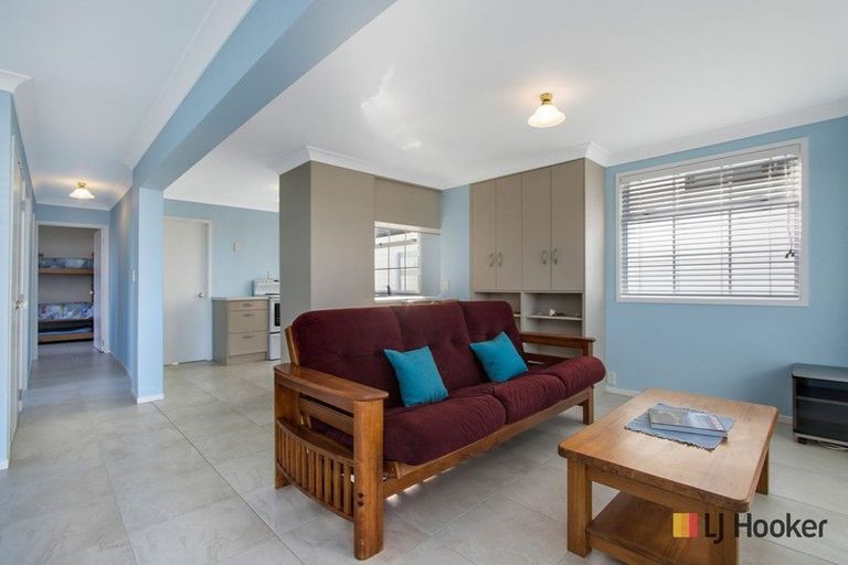 Photo of property in 32 The Terrace, Waihi Beach, 3611