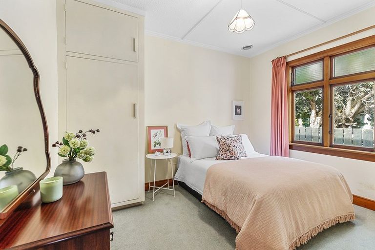 Photo of property in 8 Strathavon Road, Miramar, Wellington, 6022