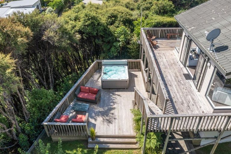 Photo of property in 42 James Cook Drive, Whitby, Porirua, 5024