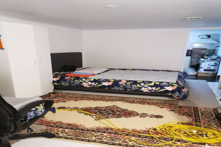 Photo of property in 30 La Trobe Street, Pakuranga Heights, Auckland, 2010