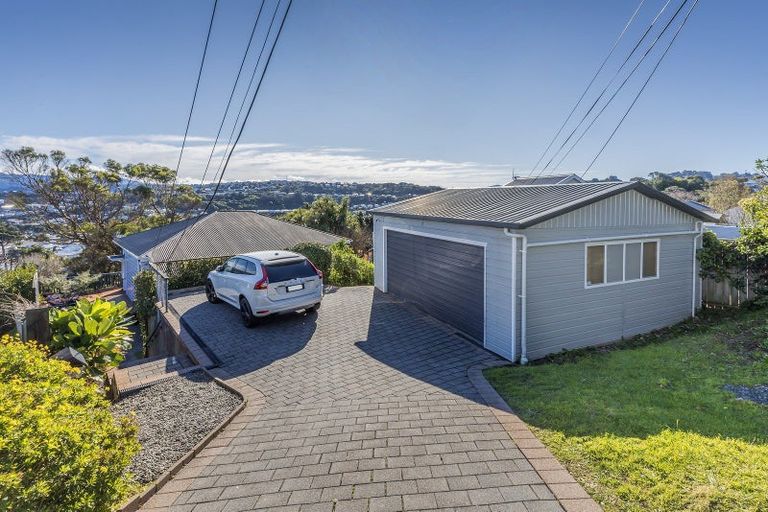 Photo of property in 11 Nevay Road, Miramar, Wellington, 6022