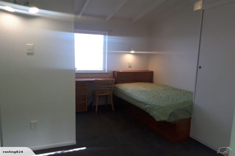 Photo of property in 17 Edgeworth Road, Glenfield, Auckland, 0629