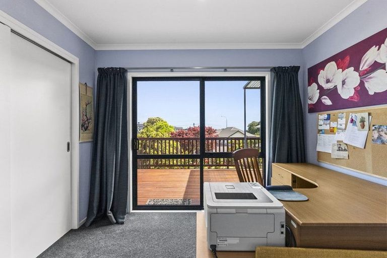 Photo of property in 67a Pohutukawa Place, Bell Block, New Plymouth, 4312