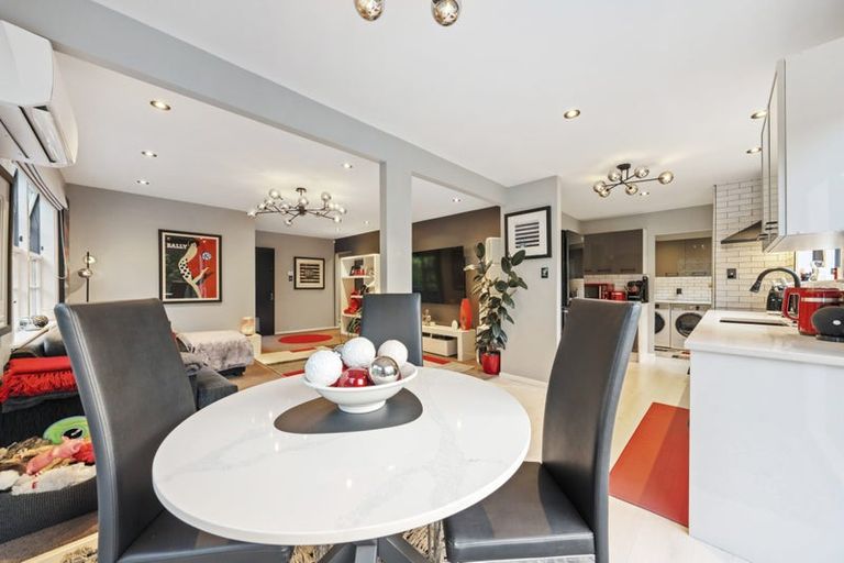 Photo of property in 19 Laser Place, Bayview, Auckland, 0629