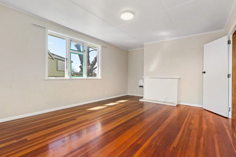 Photo of property in 6 Tate Place, Otara, Auckland, 2023