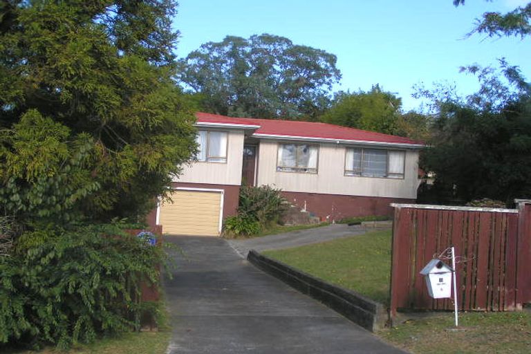 Photo of property in 8 Meadowvale Avenue, Forrest Hill, Auckland, 0620