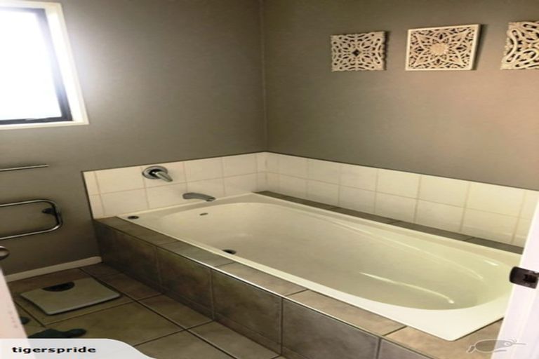 Photo of property in 37 Tanekaha Drive, Parahaki, Whangarei, 0112