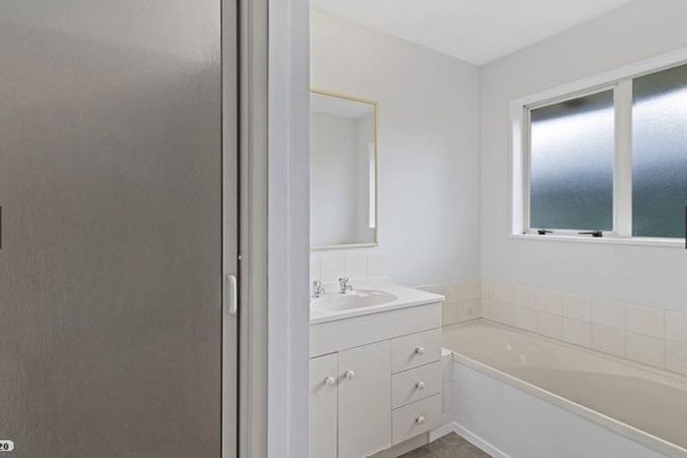 Photo of property in 4/15 Sylvan Street, Hillmorton, Christchurch, 8024