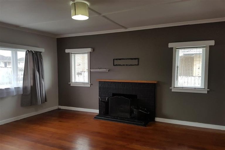 Photo of property in 75 Helvetia Road, Pukekohe, 2120