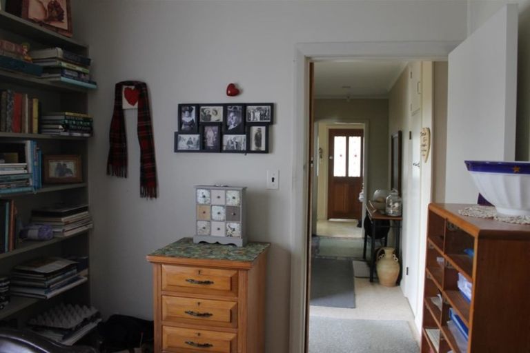 Photo of property in 16 Whaka Street, Maungaturoto, 0520