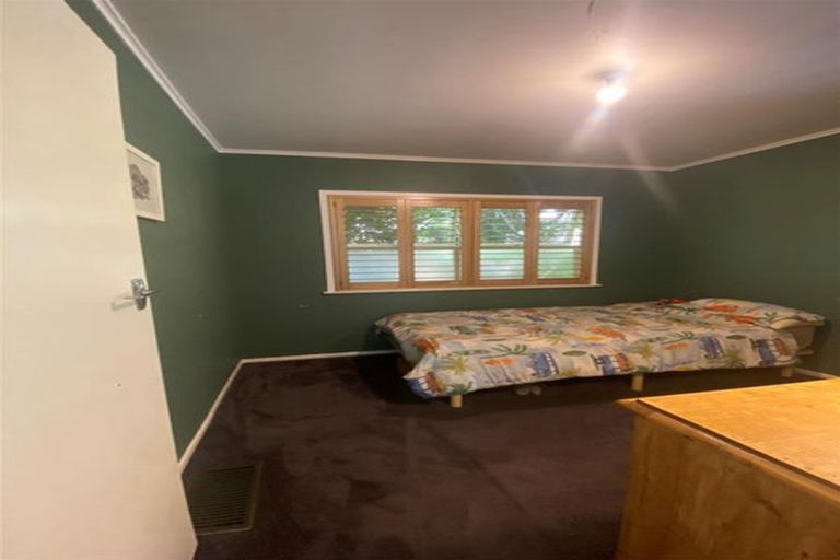 Photo of property in 153 Laingholm Drive, Laingholm, Auckland, 0604