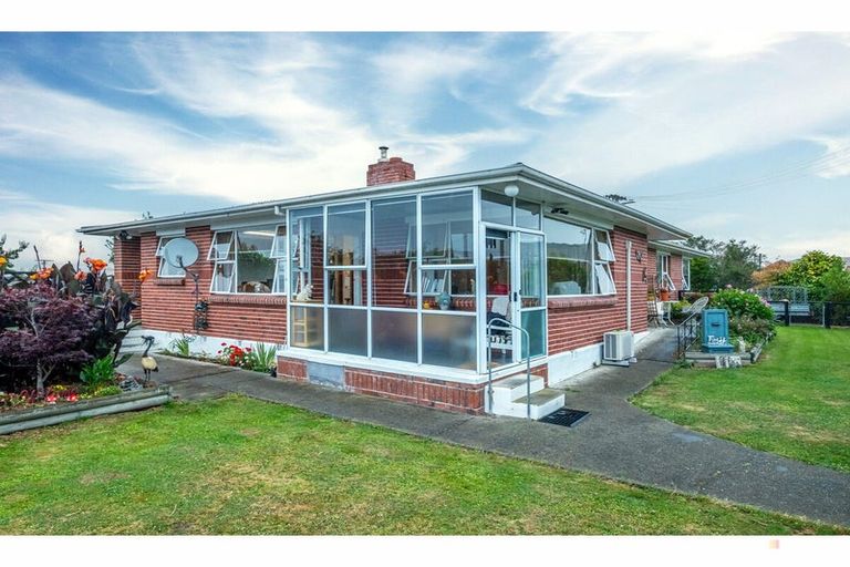 Photo of property in 1 Kennedy Crescent, Waimate, 7924