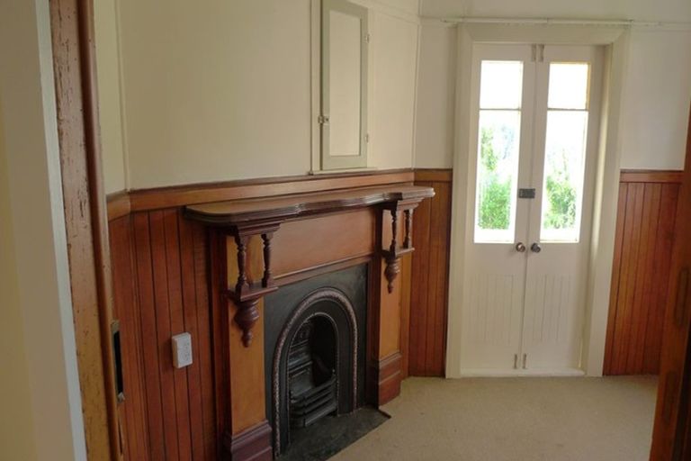 Photo of property in 25 Wellington Street, Nelson South, Nelson, 7010