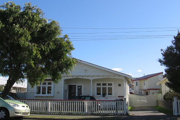 Photo of property in 143 Cuba Street, Petone, Lower Hutt, 5012