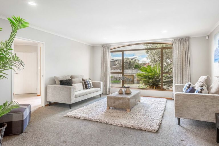 Photo of property in 12 Tarrango Way, Rototuna, Hamilton, 3210