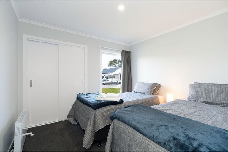 Photo of property in 2 Rotoiti Place, Paraparaumu, 5032