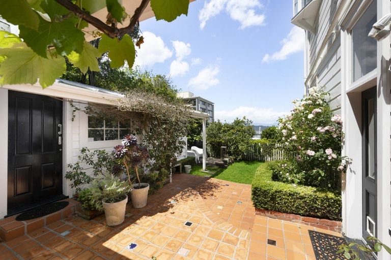 Photo of property in 26 Newman Terrace, Thorndon, Wellington, 6011