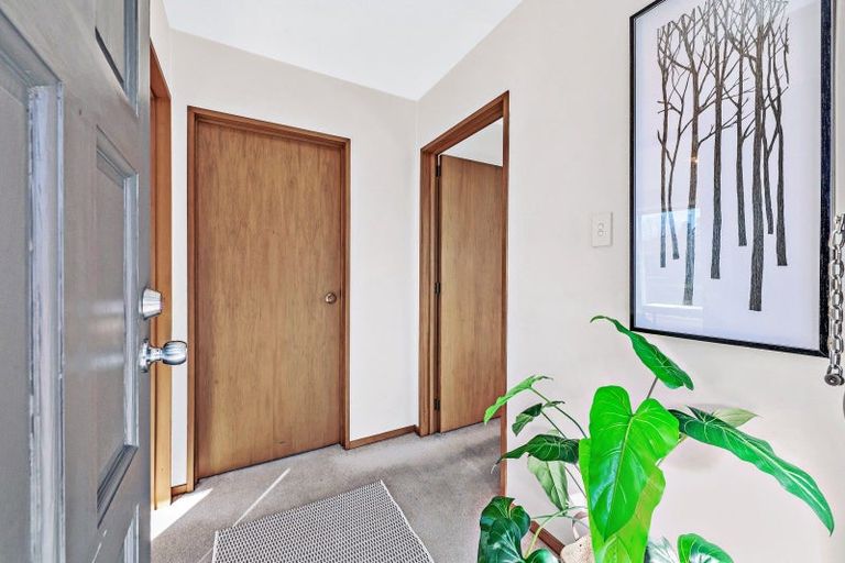 Photo of property in 1/5 Showgate Avenue, Sockburn, Christchurch, 8042