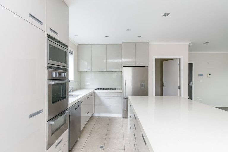 Photo of property in 12a Glenmore Street, Thorndon, Wellington, 6011